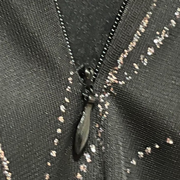 GORGEOUS PROM DRESS!!! Hailey Logan by Adrianna Papell. Size 3/4 - Picture 7 of 11